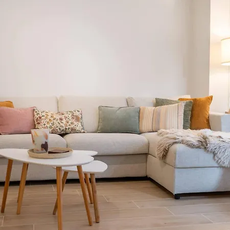 Apartment New Flat On A Top-level Location For 6