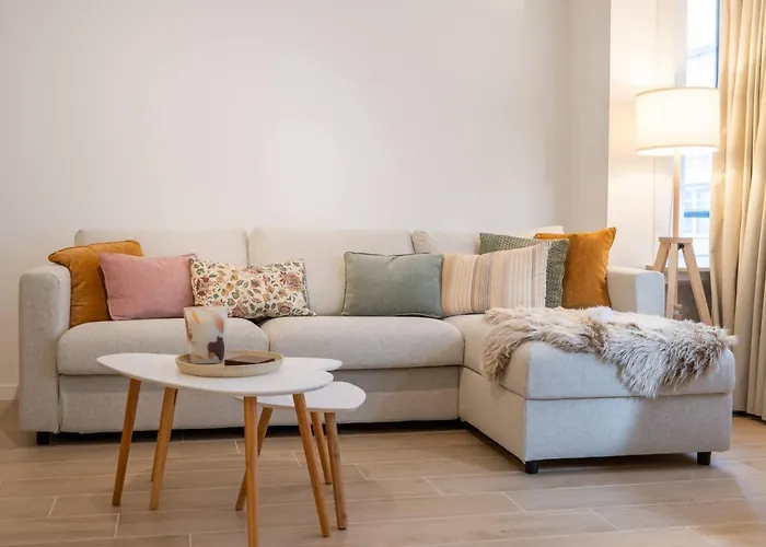 Apartment New Flat On A Top-level Location For 6